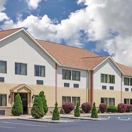 Hotel Baymont By Wyndham Boston Heights/Hudson Exteriér fotografie