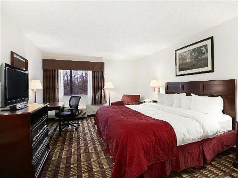 Hotel Baymont By Wyndham Boston Heights/Hudson Exteriér fotografie