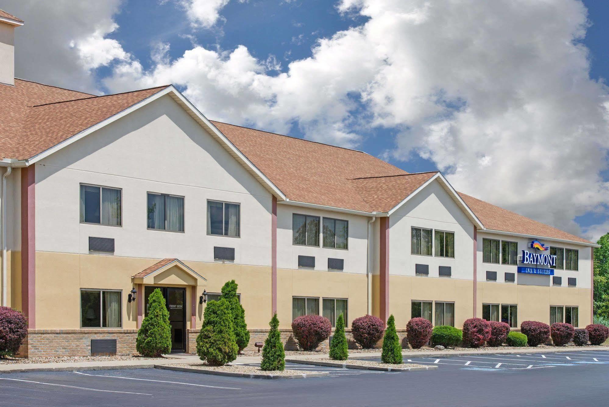 Hotel Baymont By Wyndham Boston Heights/Hudson Exteriér fotografie